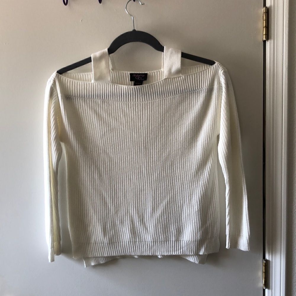 Hooked Up Knit Sweater Size S White gently used